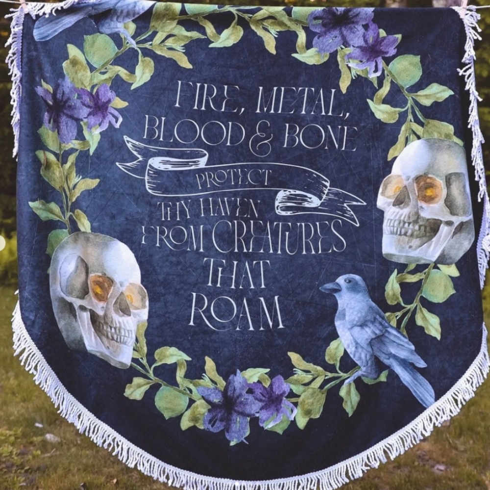 Circle tapestry, the Librarian box